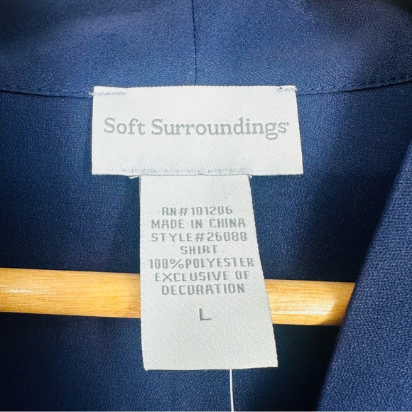 Soft Surroundings Navy Hidden Button Long Sleeve Blouse Size M - Picture 6 of 6
